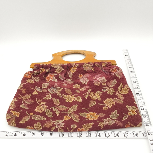 Vintage knitting or crochet tote  "granny-chic" aesthetic - Picture 7 of 7